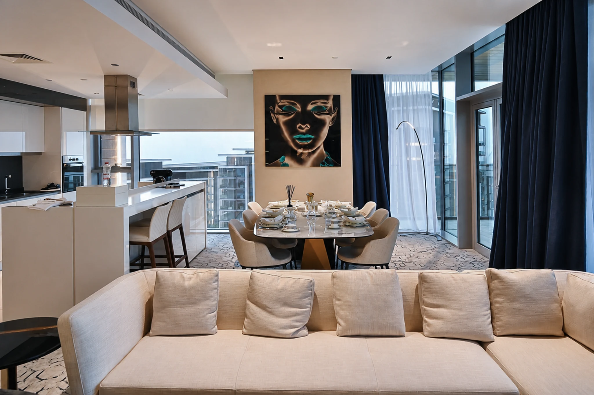 Living and dining, open plan — apartment interior in Dubai by Soltis Interiors