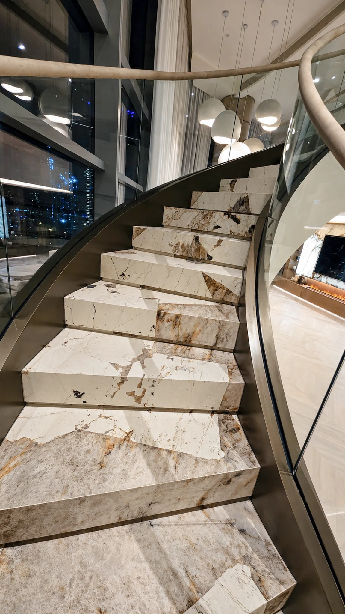 Living, sculptural relief — apartment interior in Dubai by Soltis Interiors